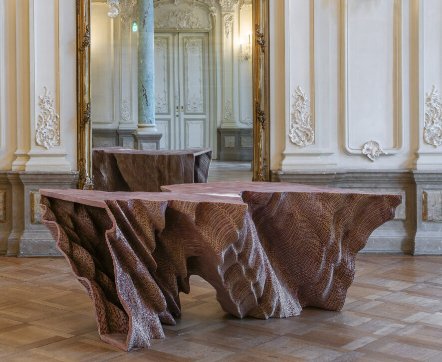 Between Yes I do and Certainly not! Traualtar