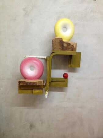 Bisher noch unbenamst, 2016, 30 x 60 x 37 cm, Mixed Media.