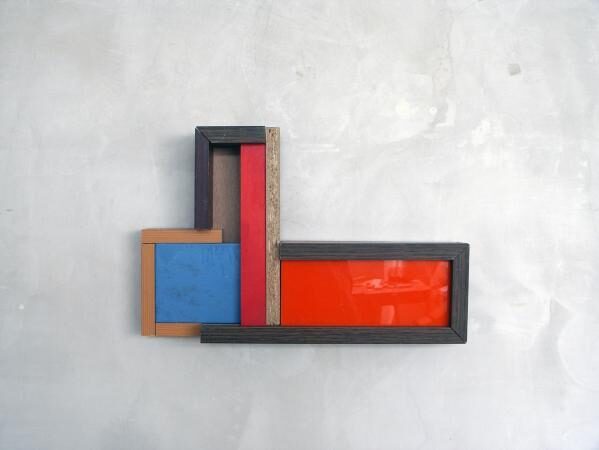 Restenverwertungsobjekt 1, 2015, 25 x 38 x 6 cm, in Basel gefundene Abfallmaterialien.