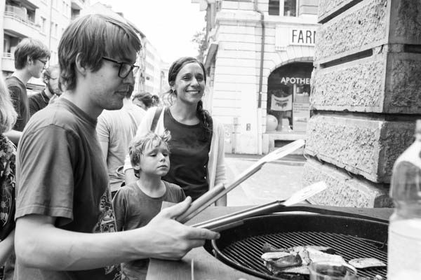 4776 201307 Jack Up Legs Bledowski Katharina Good